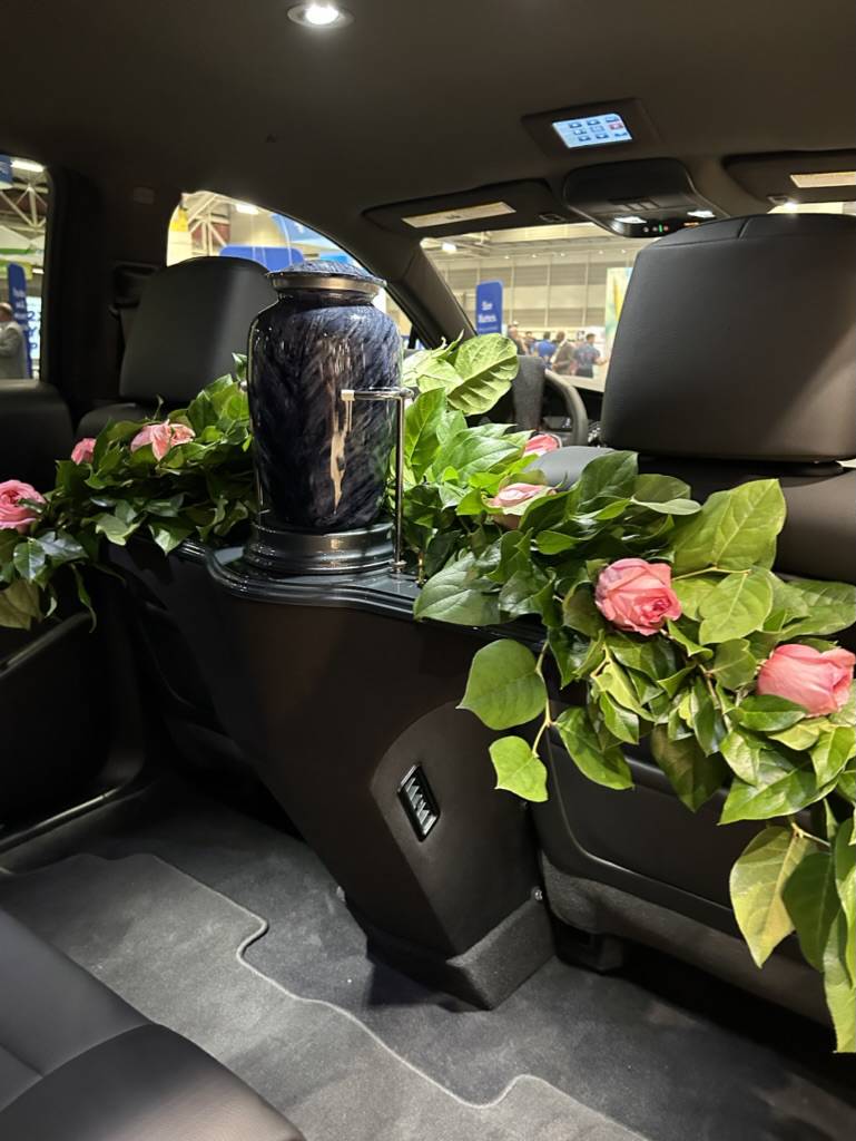 Federaleagle Limo Creamation Inside